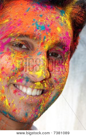 Holi 미소