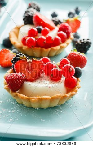berries tart