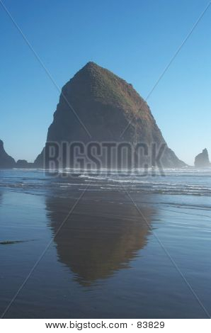 Haystack Rock, Cannon Beach, Oregon