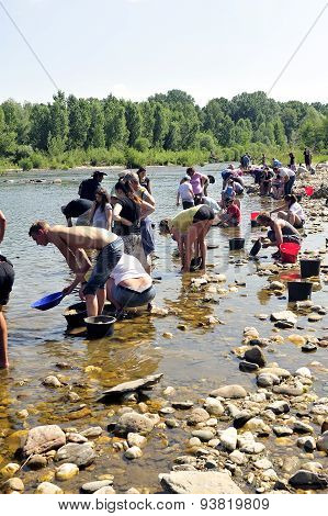 Gold Prospectors Of All Ages On The Banks Of The Gardon River