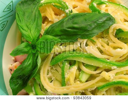 Pasta Collection - Linguini With Zucchini
