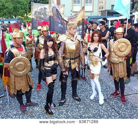 Actors Promote Clash Of Kings Game