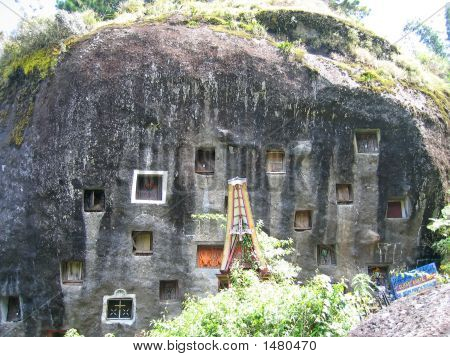 Toraja temető esetben Rantepao, Celebesz-sziget, Indonézia