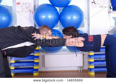 glückliches und gesundes paar workingout