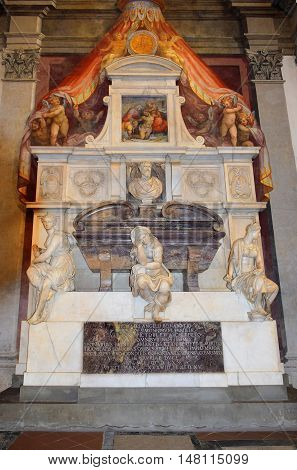 FLORENCE, ITALY: January 19, 2016 : tomb of Michelangelo Buonarroti in Santa Croce basilica on january 19, 2016, Florence, Italy
