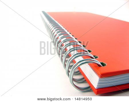 rode laptop geïsoleerd dicht omhoog