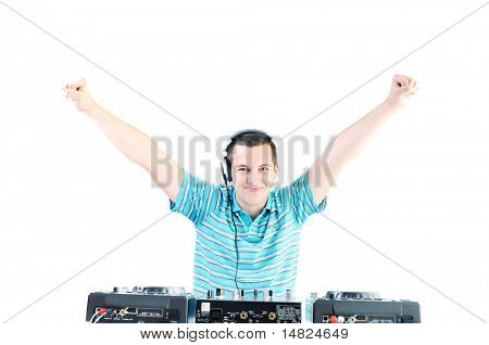 mladý dj muž se sluchátky a kompaktní disk dj zařízení