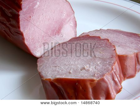 Skåret krakow pølse bevaret lunchmeat på plade