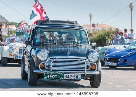 Parade Of Beautiful Old English Cars