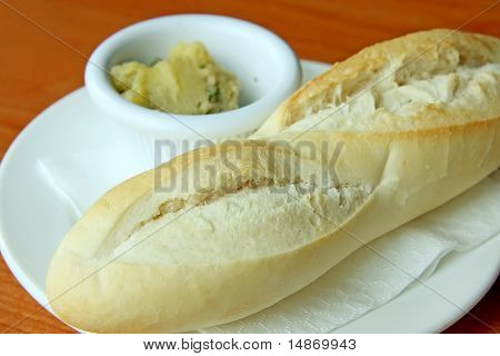 Mini pagnotta di pane francese servita come dinner roll