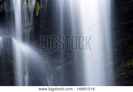 Pequena parte da cachoeira