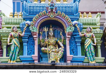 Singapore - Feb 24 : Statues In Sri Veeramakaliamman Temple In Little India, Singapore On February 2