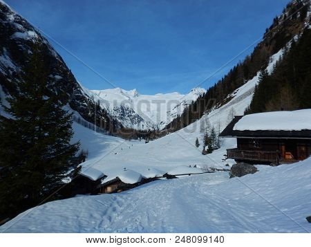 Small Vilage Under Grossvenediger In Austria