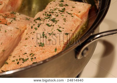 Pan Searing salmão
