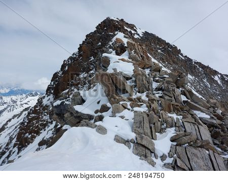 Beautiful Early Spring Skitouring In Otztal Alps