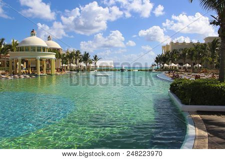 Mexico, The Salt Pool Of The Hotel Iberostar Grand Paraiso, 12/07/2015
