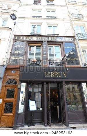 Paris, France-june 30, 2018 : Restaurant Le Brun Located In The Heart Of Paris, Close To The Halles 