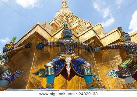 óriás játék grand palace bangkok Thaiföld