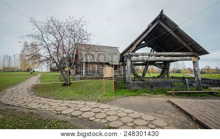 Suzdal, Russia - Oct 18, 2016. Wooden Well At Old Village In Suzdal, Russia. Suzdal Is Part Of The G