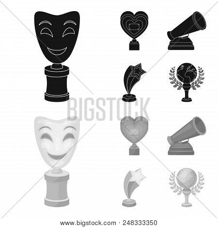 White Mask Mime For The Best Drama, A Prize In The Form Of The Heart And Other Prizes.movie Awards S