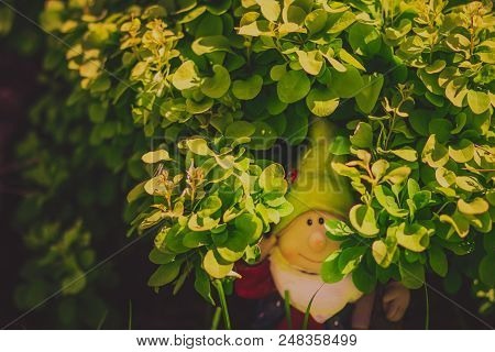 Cute Little Gnome Garden Model, Summer Decorative Statue, Outdoor Sculpture, Fantasy Figure In Grass