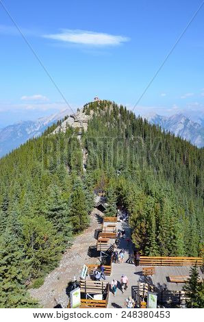 Banff, Ab / Canada - July 27, 2017:  Visitors Use The Walkway From The Banff Gondola To Sanson Peak 