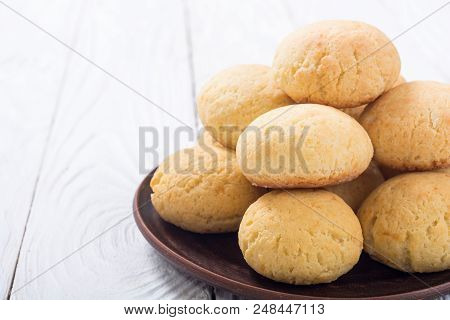 Homemade Brazilian Cheese Buns ( Pao De Queijo )