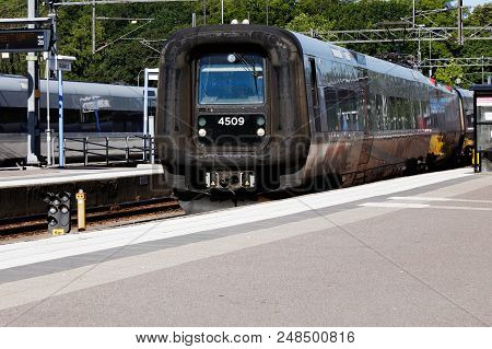 Kalmar, Sweden - June 28, 2018dsb Class Et Number 4509 In Service For Oresund Train System Arriving 
