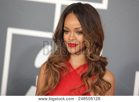 LOS ANGELES - FEB 10:  Rihanna arrives to the 2013 Grammy Awards  on February 10, 2013 in Hollywood, CA                