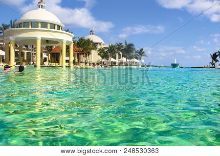 Mexico, The Salt Pool Of The Hotel Iberostar Grand Paraiso, 12/07/2015