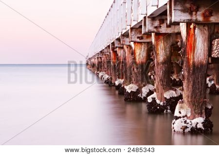 Pier in der Dämmerung
