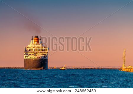 Adelaide, Australia - February 16, 2018: Cunard Line Rms Queen Mary 2 With People On Board Departing