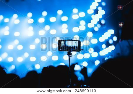 People Shoot On The Phone Rock Concert