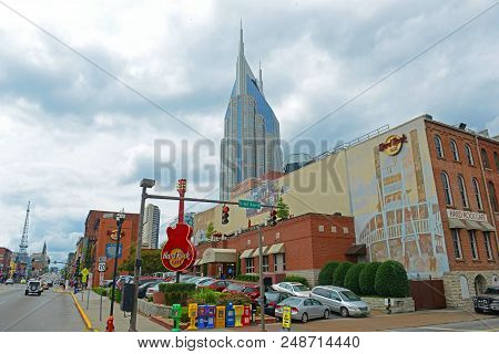 Nashville,tn,usa - Sep 27, 2015: At&t Building And Historical Broadway In Downtown Nashville, Tennes