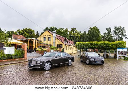 Rathenow Germany August 17, 2014: Bentley Mulsanne And Continental Gt During Test Drive