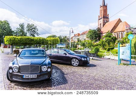 Rathenow Germany August 17, 2014: Bentley Mulsanne And Continental Gt During Test Drive