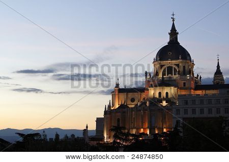 Cattedrale dell'Almudena a Madrid, Spagna