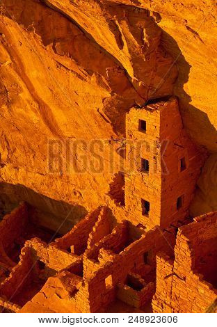 Mesa Verde  - Square House Ruin
