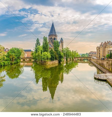 View At The Neuf Temple At The Mosela River In Metz, France