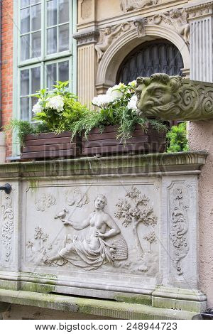 Mariacka Street, Typical Decorative Stoop, Relief On Facade, Main City, Gdansk, Poland