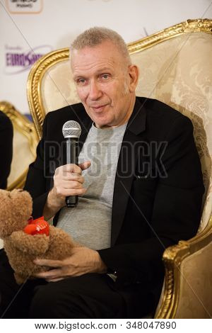 Jean Paul Gaultier (gotye), French Haute Couture Fashion Designer, President Of His Own Fashion Hous