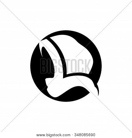 Muslimah Hijab Logo Template Vector Illustration Design