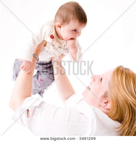 ถือขึ้นทารก