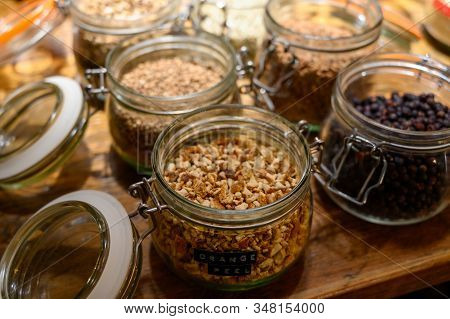 Tastes Of Gin, Botanicals Ingredients For Gin Distillery Process, Dried Orange Peels, Juniper Berrie