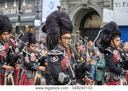 London, January 26, 2020. Shree Muktajeevan Swamibapa Pipe Band. Members Of Parade In London Chinato