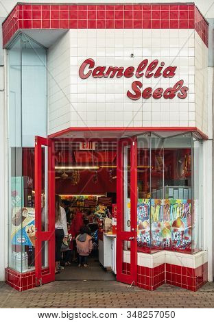 Kahului, Maui,, Hawaii, Usa. - January 12, 2020: Camellia Seeds Store At Queen Kaahumanu Shopping Ce