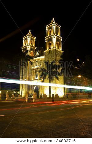 Iglesia de San Servacio, Valladolid, México