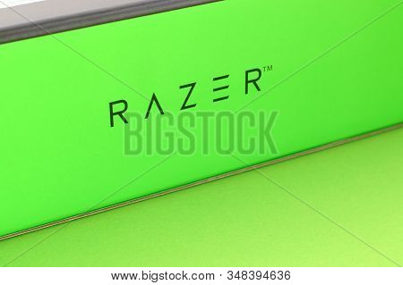 Razer Goliathus Speed Gaming Green Mouse Pad And Box With Logo. Razer Global Gaming Hardware Manufac