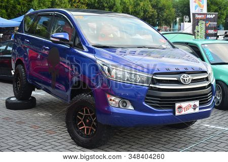 Pasay, Ph - Dec. 7: Toyota Innova At Bumper To Bumper 15 Car Show On December 7, 2019 In Mall Of Asi