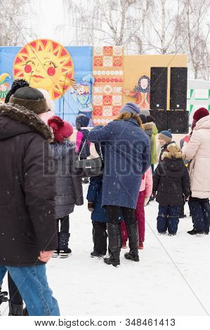 Holiday Pancake Week In Modern Belarus